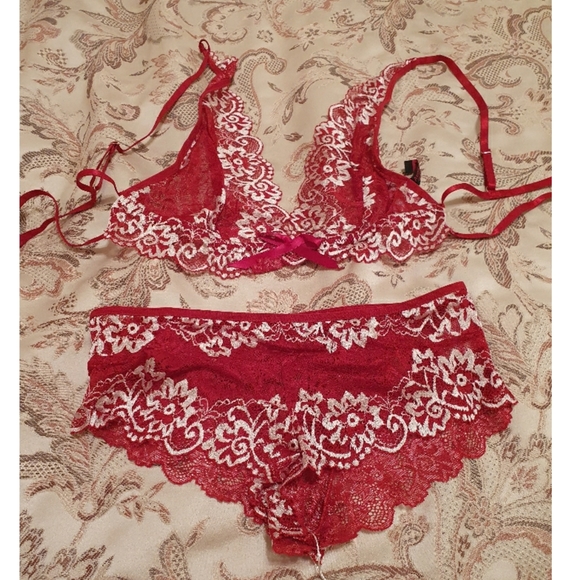 Red Lace Bra and Panty Set 2 Piece Lingerie - Picture 7 of 9
